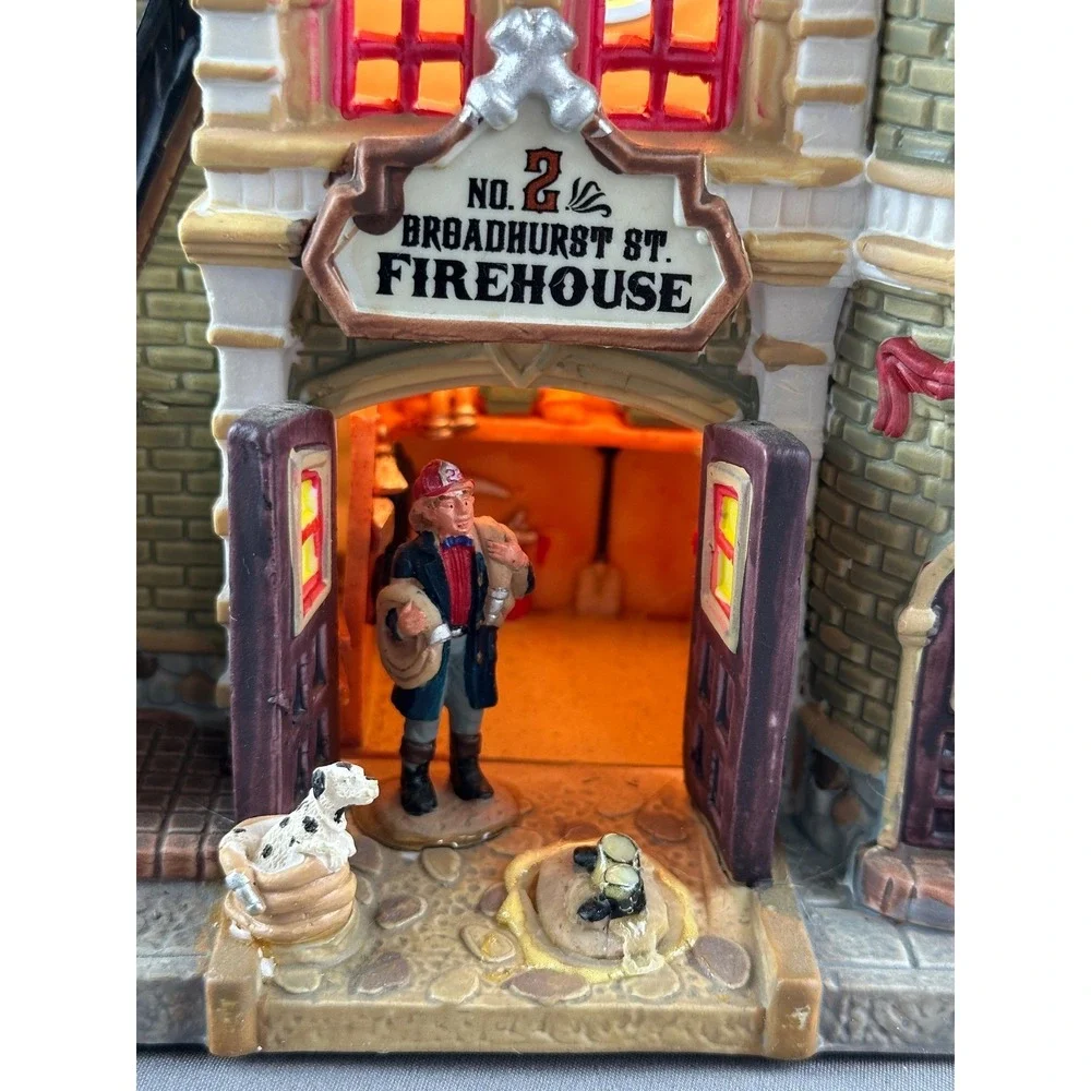 Lemax‎ Carole Towne Christmas Village 2008 Broadhurst St. Firehouse #2